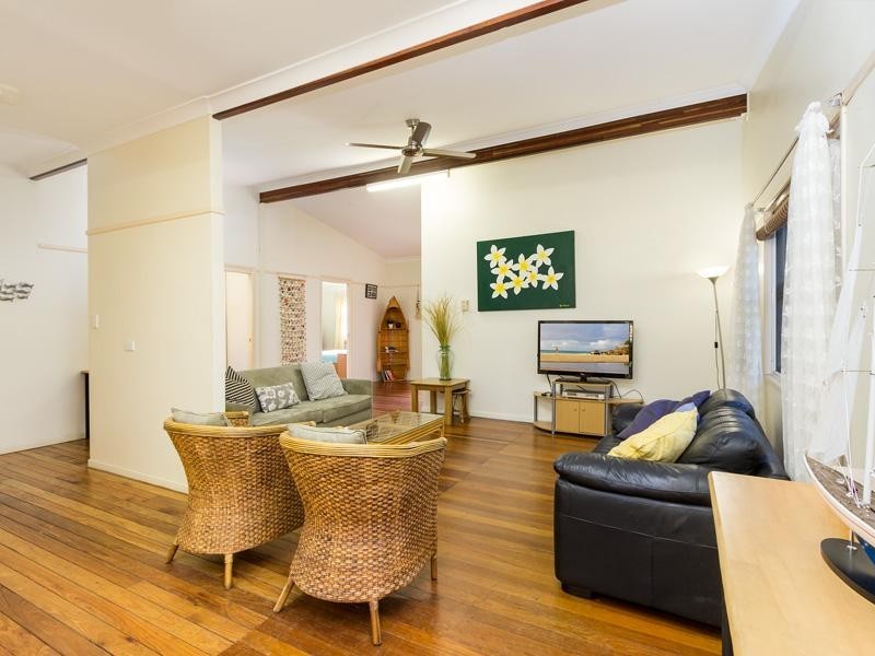 89 Mooloomba Road, Point Lookout QLD 4183