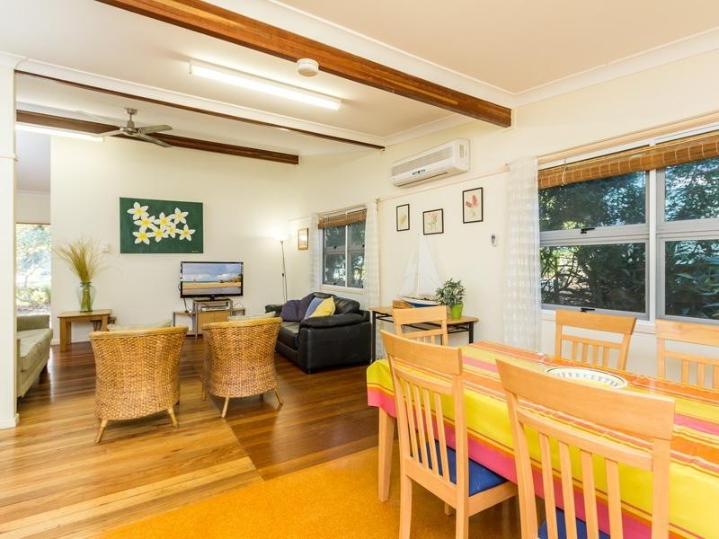 89 Mooloomba Road, Point Lookout QLD 4183