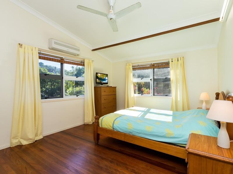 89 Mooloomba Road, Point Lookout QLD 4183