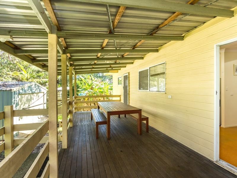 89 Mooloomba Road, Point Lookout QLD 4183