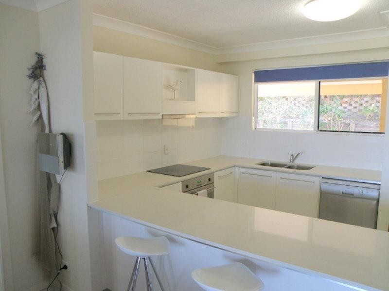 12/1-5 Samarinda Drive, Point Lookout QLD 4183