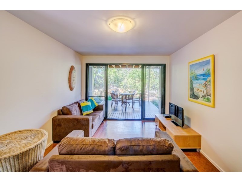6 Billa Street, Point Lookout QLD 4183