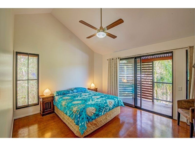 6 Billa Street, Point Lookout QLD 4183