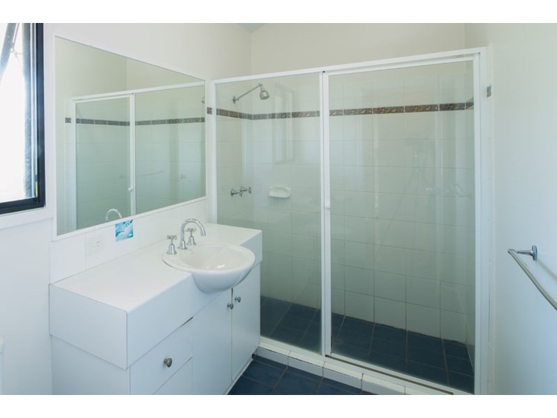 6 Billa Street, Point Lookout QLD 4183