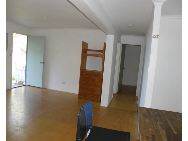 12 Cumming Parade, Point Lookout QLD 4183