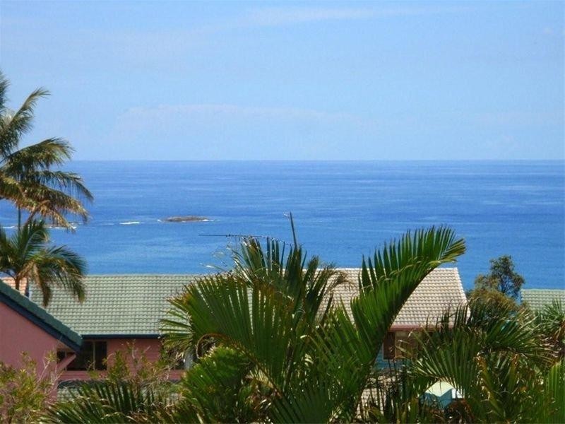 21 Cumming Parade, Point Lookout QLD 4183