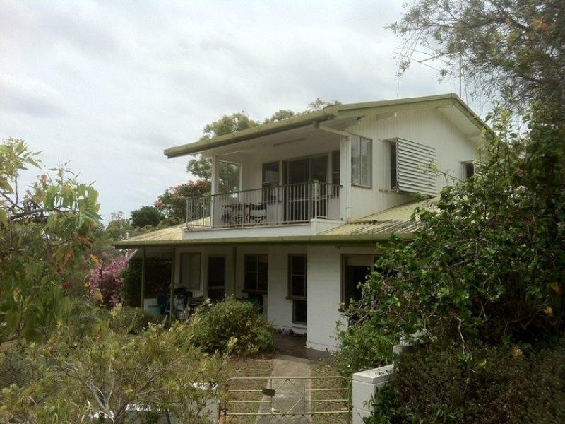 32 Booran Street, Point Lookout QLD 4183