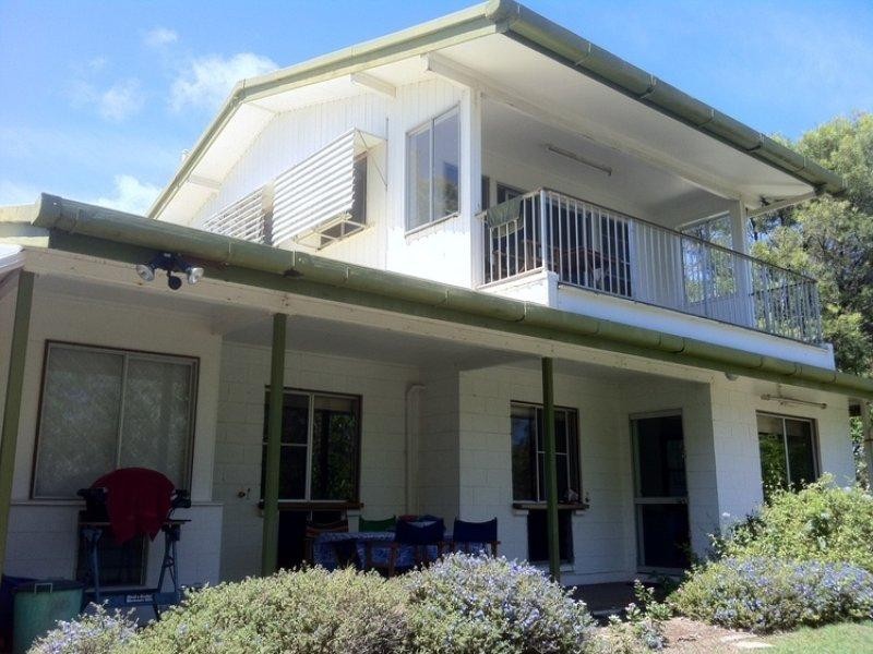 32 Booran Street, Point Lookout QLD 4183