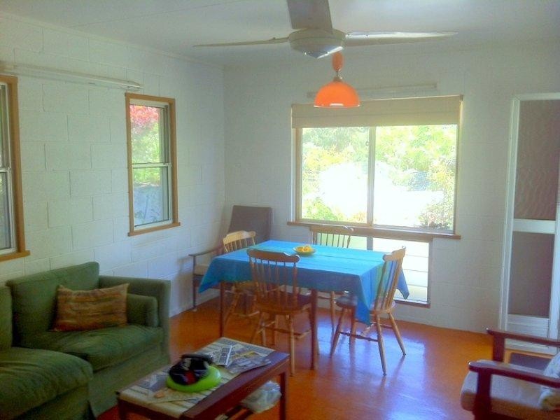 32 Booran Street, Point Lookout QLD 4183