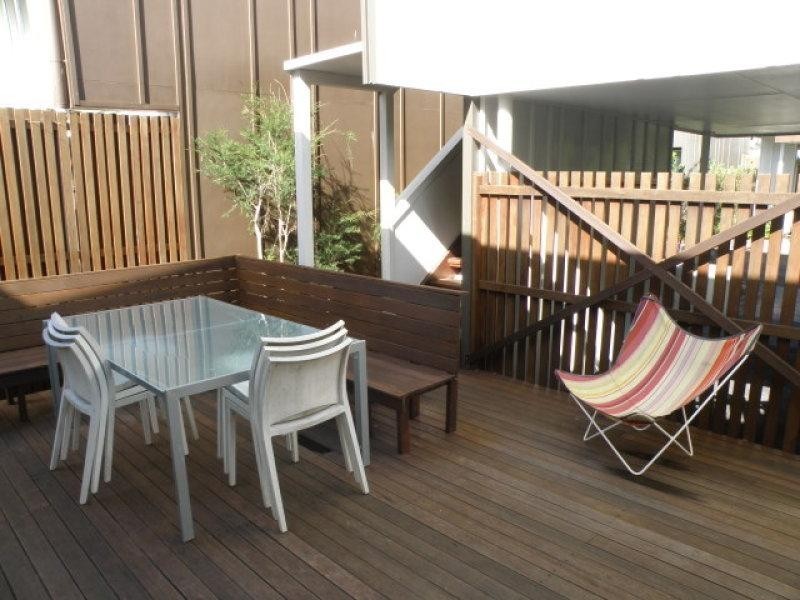 60/49 Dickson Way, Point Lookout QLD 4183