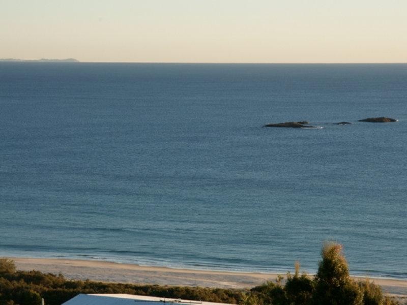 11 Pratt Court, Point Lookout QLD 4183