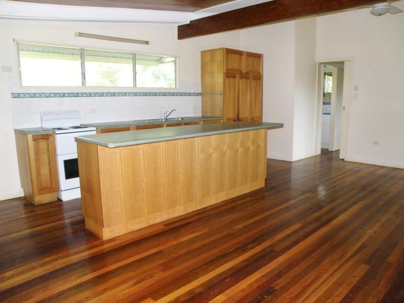 30 Booran Street, Point Lookout QLD 4183