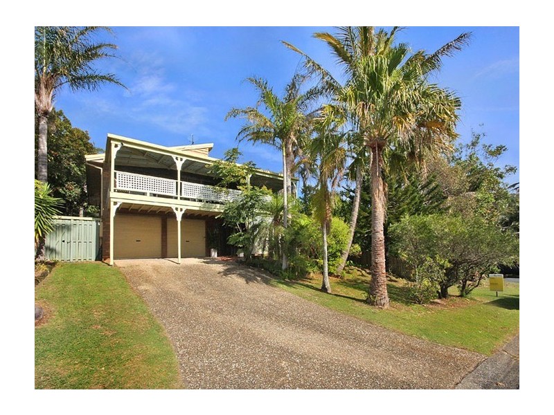 1A Pratt Court, Point Lookout QLD 4183