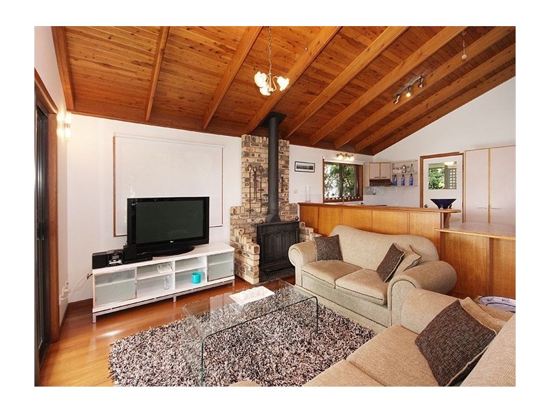 1A Pratt Court, Point Lookout QLD 4183