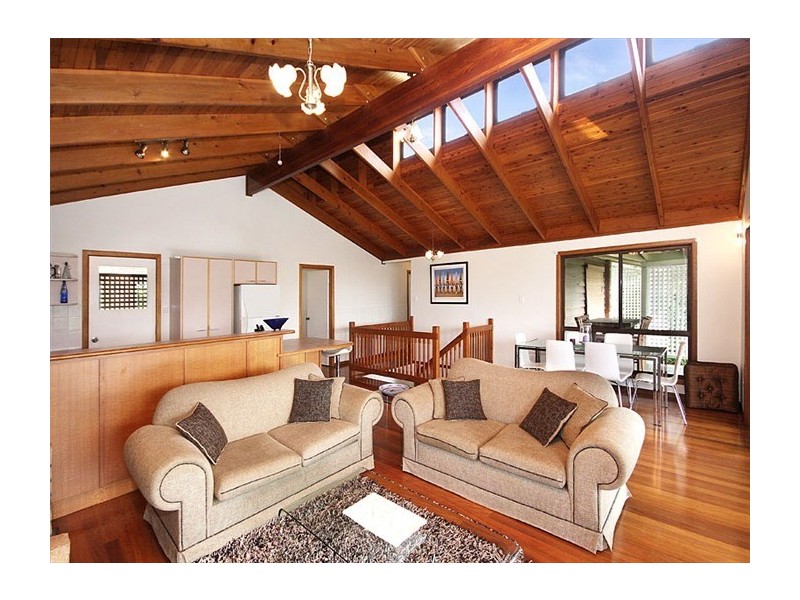 1A Pratt Court, Point Lookout QLD 4183