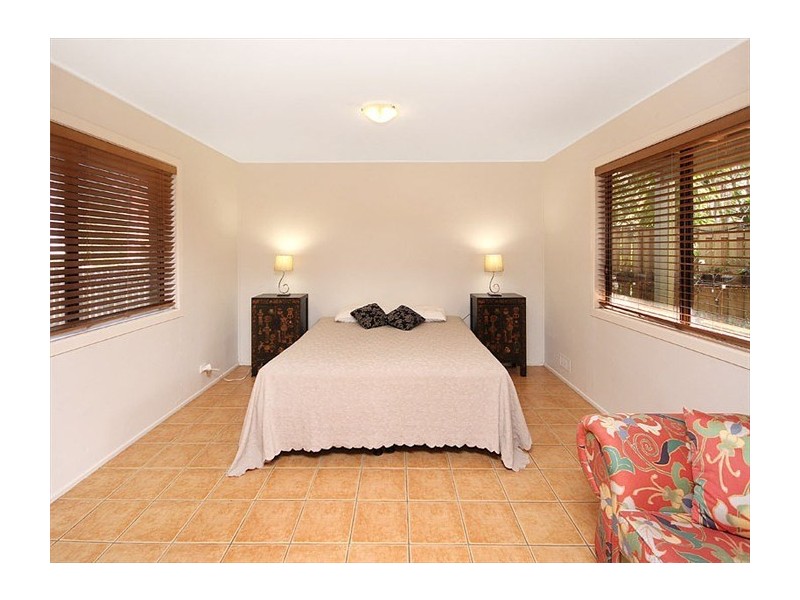 1A Pratt Court, Point Lookout QLD 4183