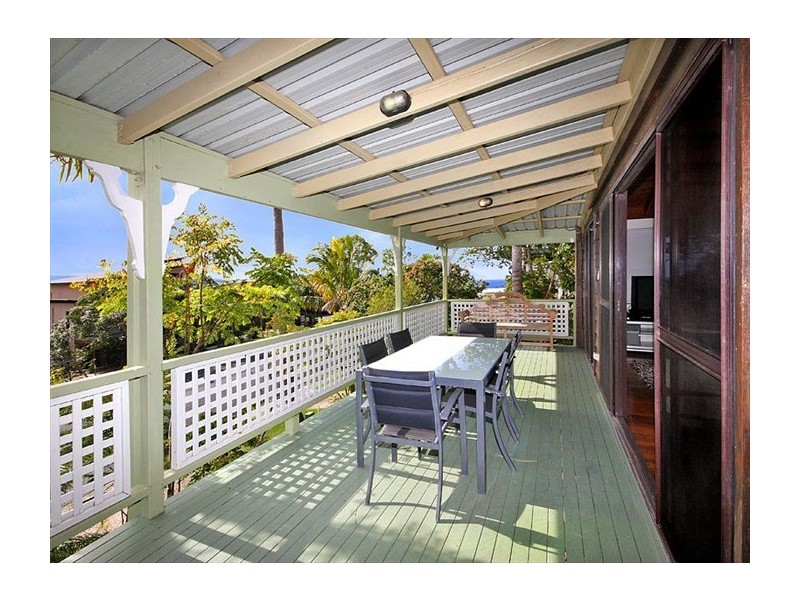 1A Pratt Court, Point Lookout QLD 4183