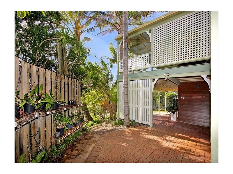 1A Pratt Court, Point Lookout QLD 4183