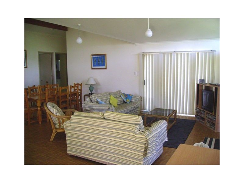 38 Samarinda Way, Point Lookout QLD 4183