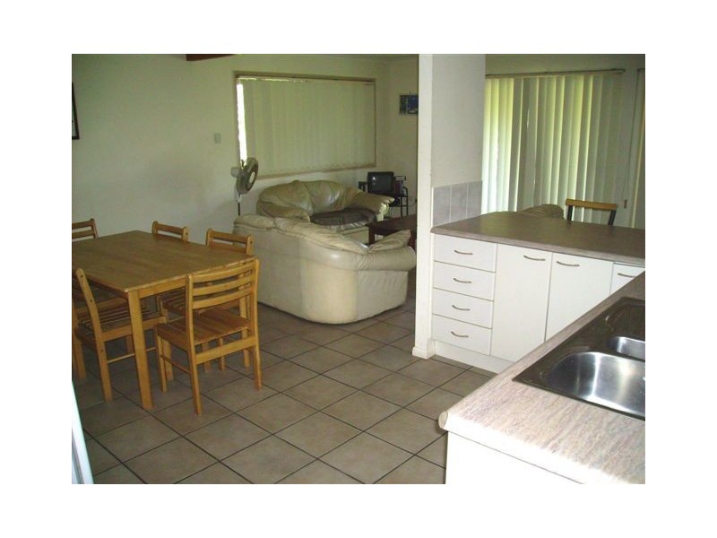 38 Samarinda Way, Point Lookout QLD 4183