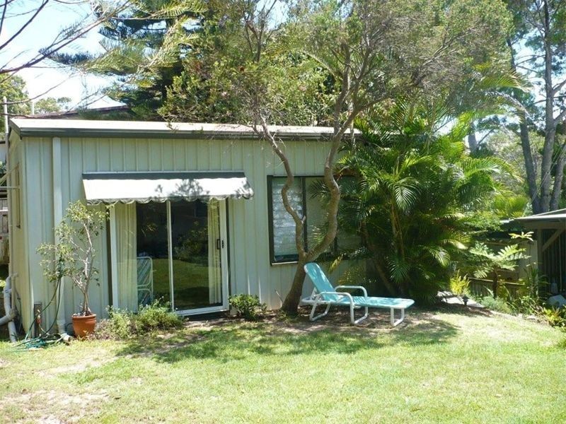 105 Dickson Way, Point Lookout QLD 4183