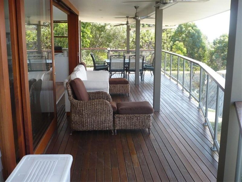 16 Cumming Parade, Point Lookout QLD 4183