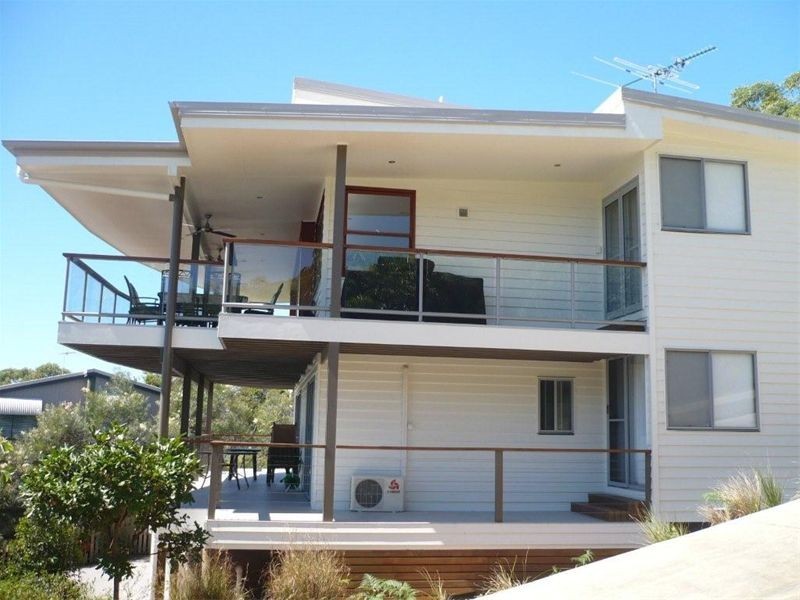 16 Cumming Parade, Point Lookout QLD 4183