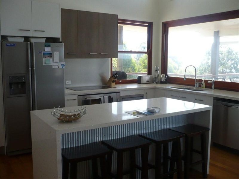 16 Cumming Parade, Point Lookout QLD 4183