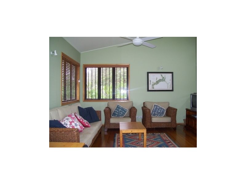 102 Mooloomba Road, Point Lookout QLD 4183