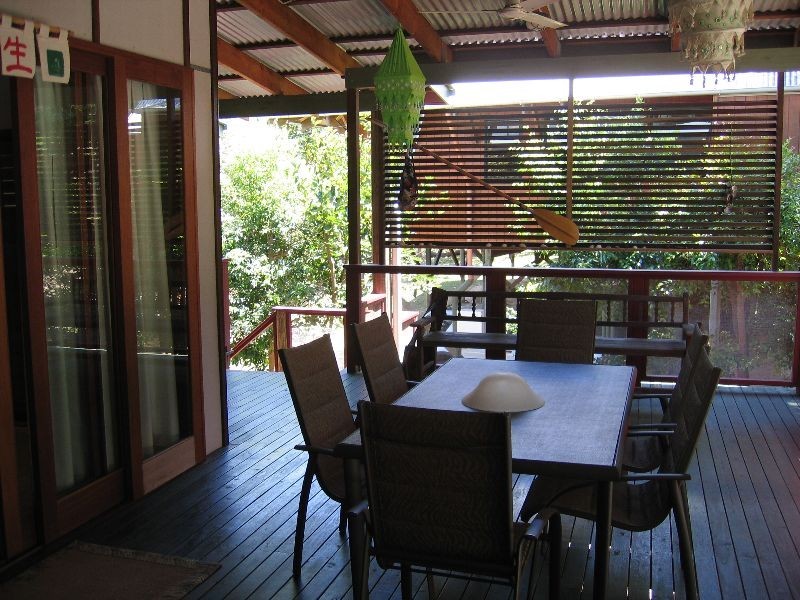 5 Bimba Street, Point Lookout QLD 4183