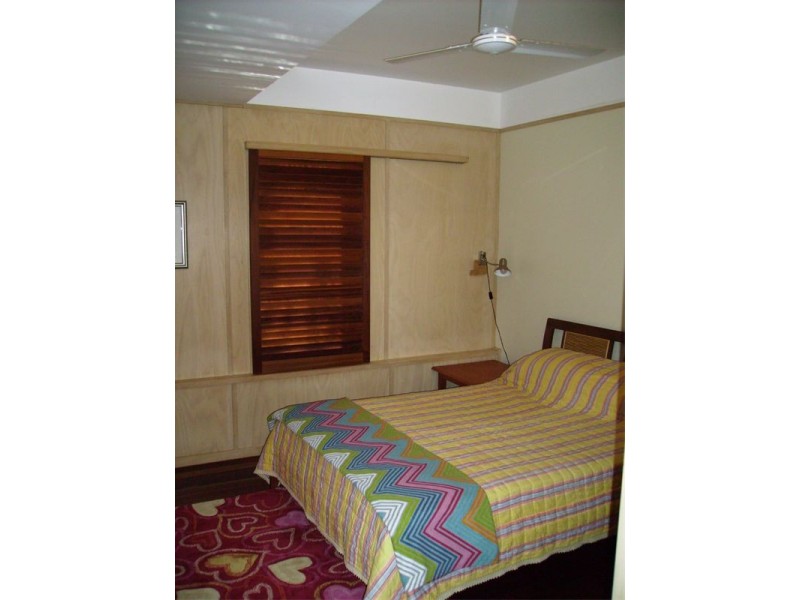 1/13 Bigoon Road,, Point Lookout QLD 4183