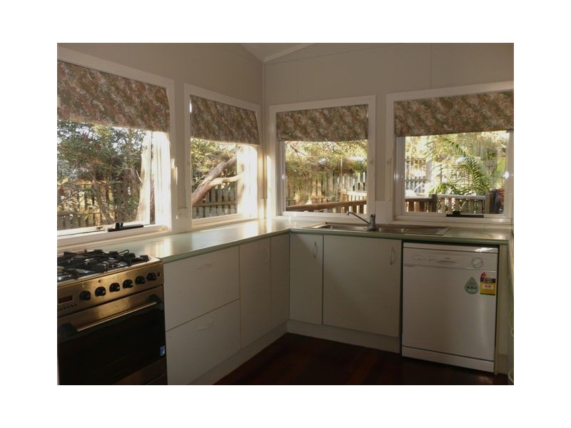 1 Bimba Street, Point Lookout QLD 4183