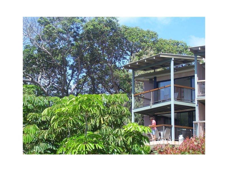 118 Mooloomba Road, Point Lookout QLD 4183