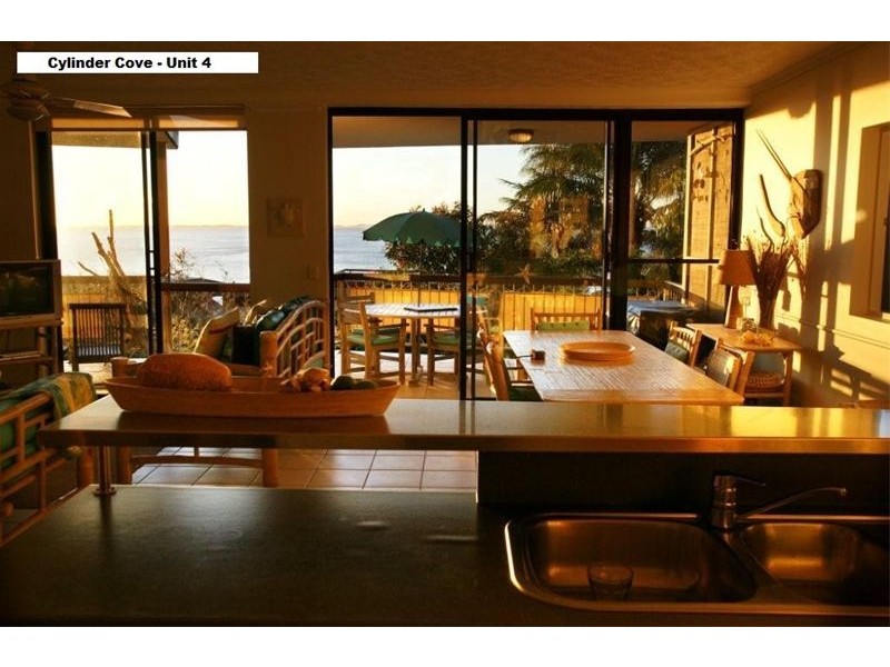 118 Mooloomba Road, Point Lookout QLD 4183