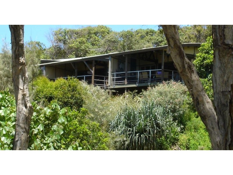 122 Mooloomba Road, Point Lookout QLD 4183