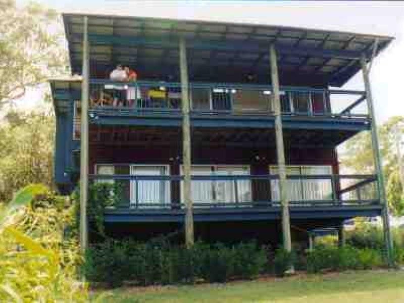 17 Merinda, Point Lookout QLD 4183