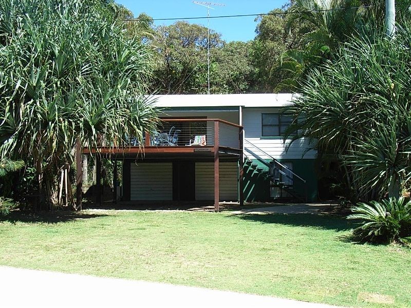24 Booran Street, Point Lookout QLD 4183