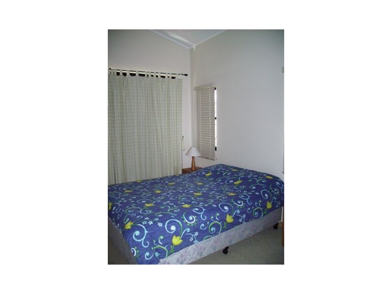 6 Roseby Court, Point Lookout QLD 4183