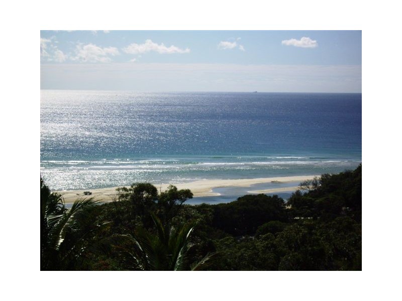 6 Roseby Court, Point Lookout QLD 4183