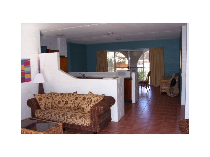 2/41 Dickson Way, Point Lookout QLD 4183