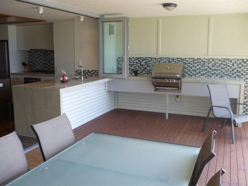 158 Dickson Way, Point Lookout QLD 4183