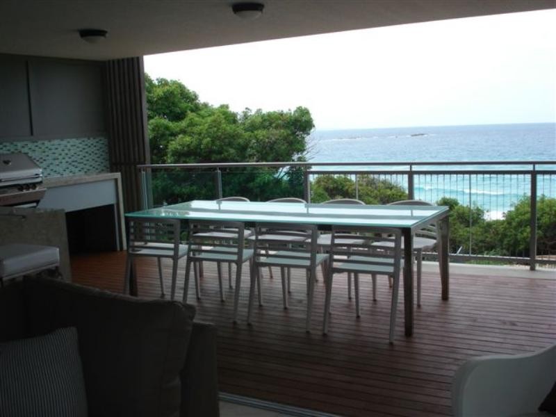 158 Dickson Way, Point Lookout QLD 4183