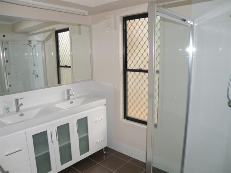 2/31 Cumming Parade, Point Lookout QLD 4183