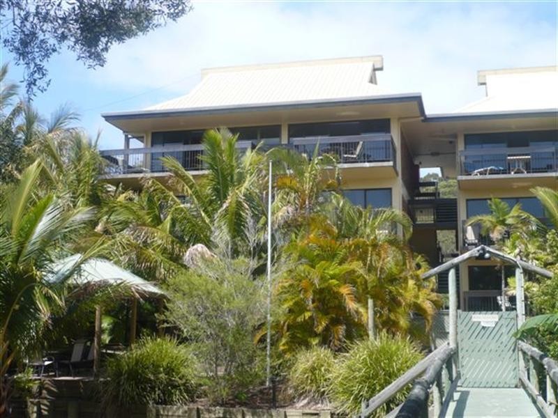 112 Dickson Way, Point Lookout QLD 4183