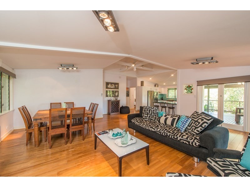 15 Billa Street, Point Lookout QLD 4183