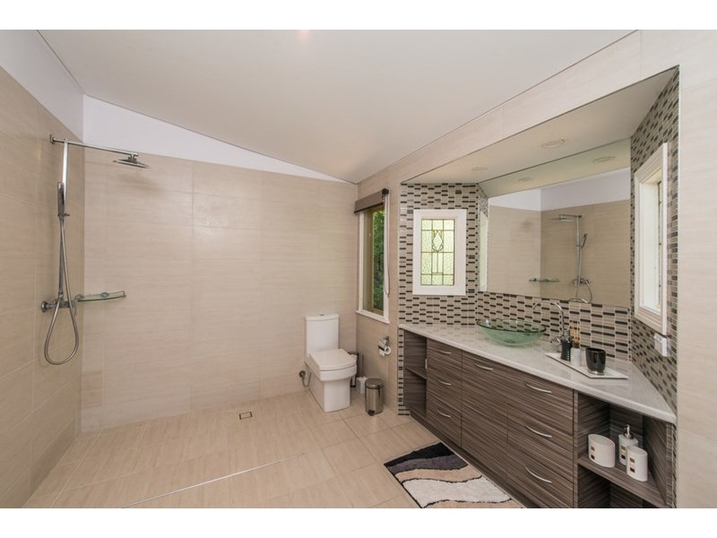 15 Billa Street, Point Lookout QLD 4183