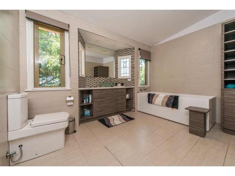 15 Billa Street, Point Lookout QLD 4183