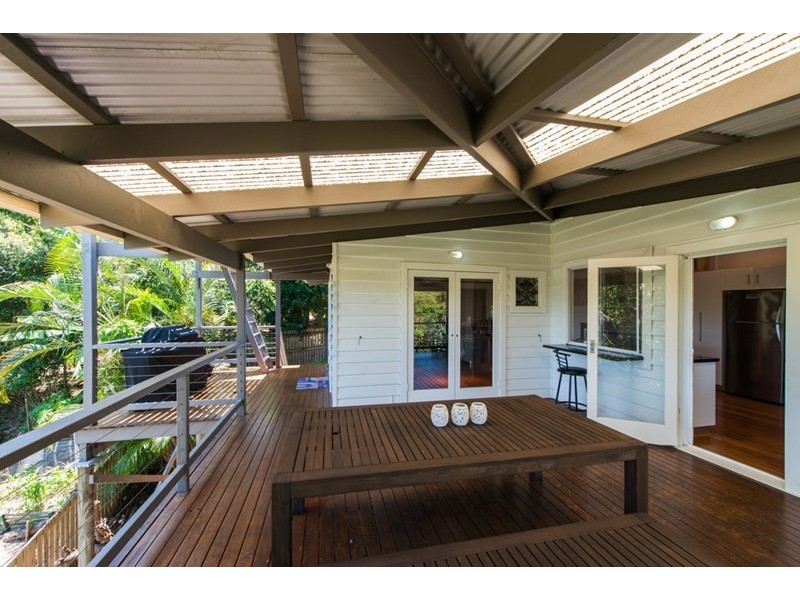 15 Billa Street, Point Lookout QLD 4183