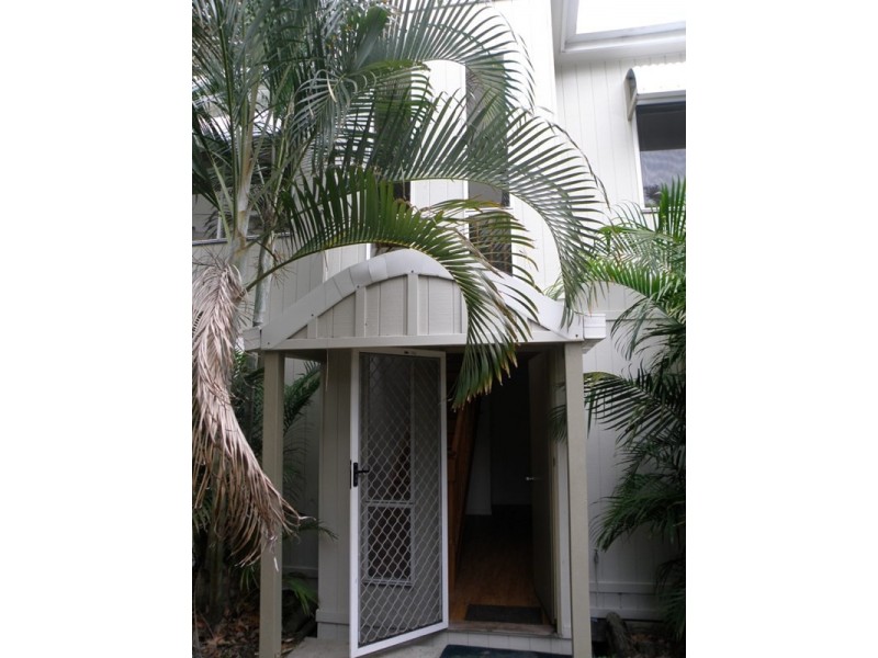 10b Yarrong Road, Point Lookout QLD 4183