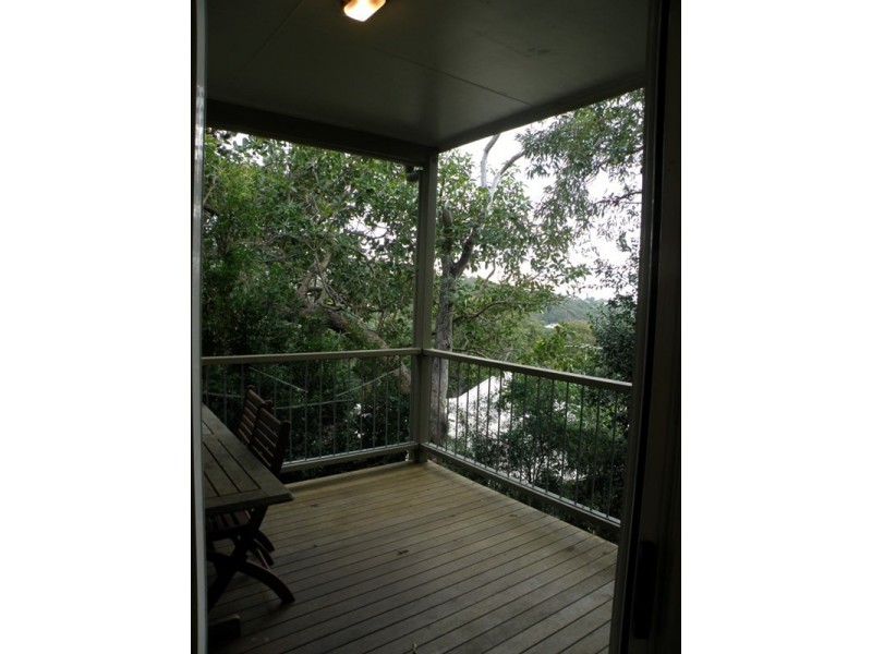 10b Yarrong Road, Point Lookout QLD 4183